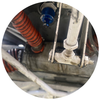 Oil valve with marks on it